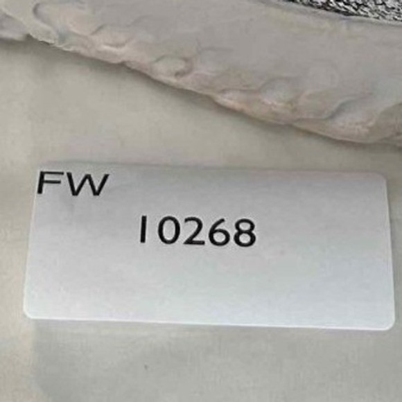 Nike Epic React Flyknit Running Shoes Sneakers Black Athletic Womens Size 11 - Picture 15 of 15